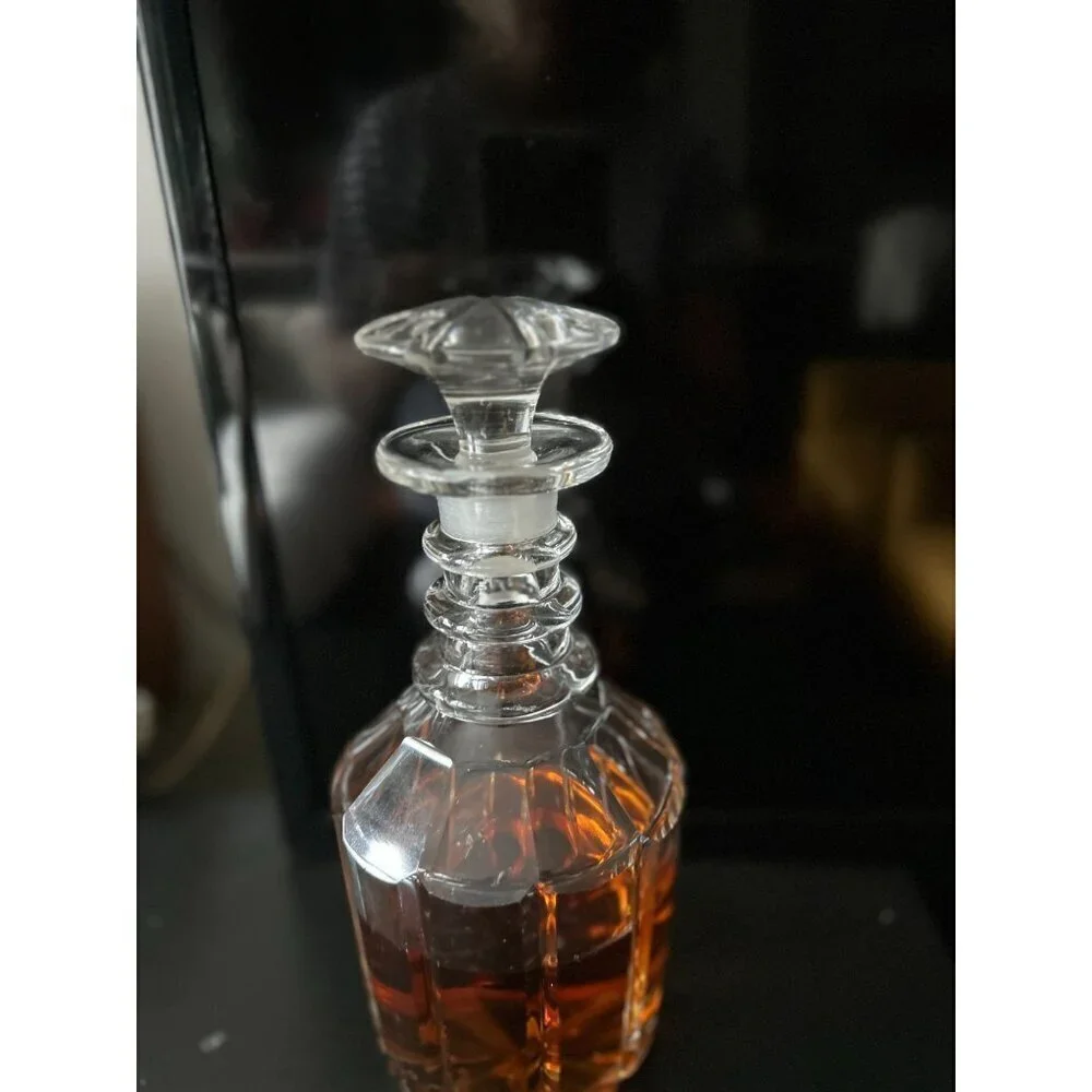 Georgian Lead Glass Decanter 3 Neck Rings and Mushroom Stopper, circa 1820